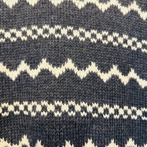 HAND-KNIT Cardigan Wool Grey White Domed Pewter Buttons Unique Design! Sz M - Picture 9 of 9